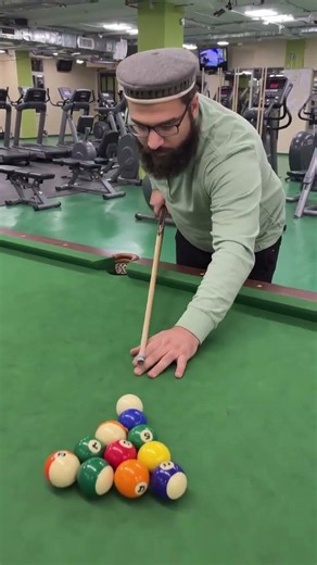 🎱 Playing 8 Ball Pool in a Huge Hall | Amazing Pool Game