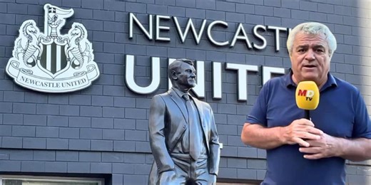 La estatua de Bobby Robson recibe al Barça en su estreno en la Champions