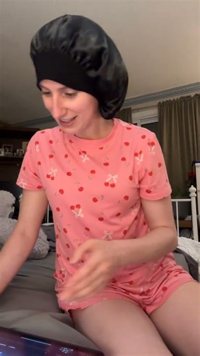 Lady vibing to famous Pluto’s hit song ‘EWO’ | Edo Videos