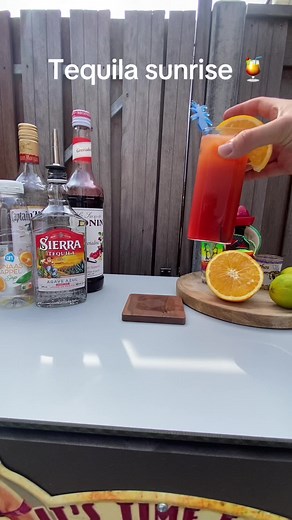 Tequila Sunrise Cocktail Recipe Perfect for Summer