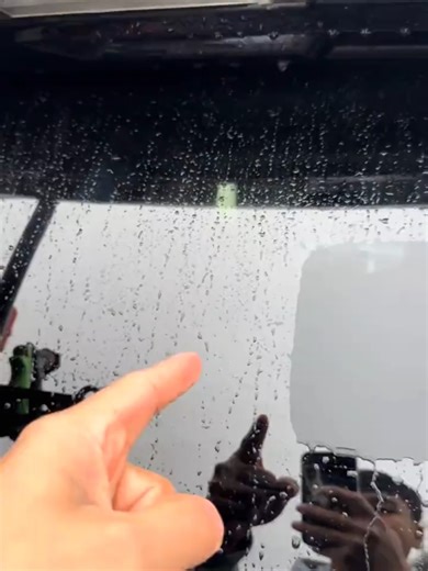 How to Effectively Clean Your Windshield