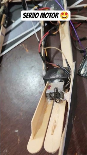 Movimentos com Servo Motor 🫡 #arduino #servomotor #mechanic