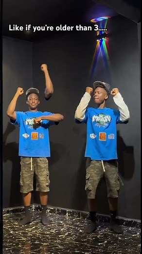 Easy dance with falling body parts😳🕺 #shorts