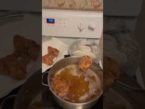 Claudia’s Cuisine Episode 27 - Fried Chicken W/ Potato Salad, Baked Beans & Coleslaw