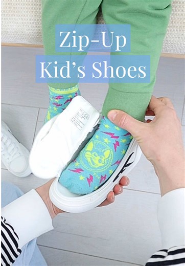 Why can’t all kid’s shoes do this? 🤨You can find this under ✨Kids Finds✨ on my website. #amazon #parenting