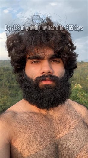 ᴀɴꜱʜ ᴅᴏɢʀᴀ | ᴛʜᴇ ʙᴇᴀʀᴅ ɢᴜʏ on Instagram: "Beard Growth Day-138/365 Today's Growth: 0.6mm Total Beard Growth: 86.0mm Follow along my journey of growing my beard for a whole year 227 days more to go"