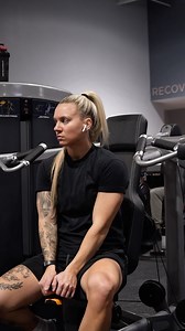 upper body workout from yesterday 🔥 this one felt too good ICYMI: use code: WEEKEND for 40% off all programs all weekend long! link in bio to check them out 🫶 | Ellen Nieman Fitness