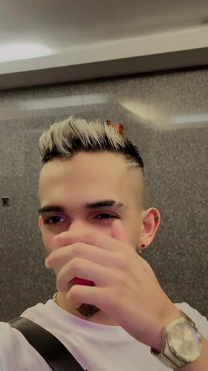 Distinctive Spiked Hairstyle Style Inspiration