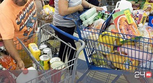 Hullanak a kisboltok, mint a legyek | 24.hu