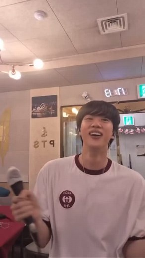 JIN LIVE ON WEVERSE #JIN #BTSJIN #seokjin #kimseokjin #bts #방탄소년단진 #진 #ジン #Jin_Echo #Dontsayyouloveme #runseokjin_eptour #Jin_tour #Runseokjiin_Eptour_Encore | Seokjinism1- Fan Account of BTS JIN