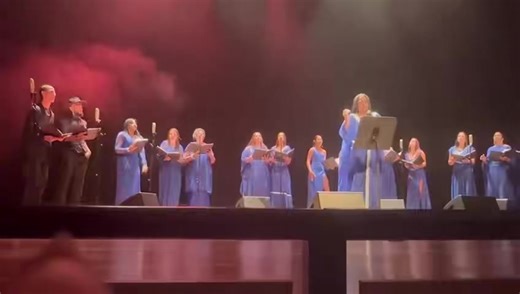 MÁGICA NAVIDAD Maravillosa presentación de ‘Celis Christmas’ en Bogotá Este viernes 15 de diciembre, quedará en la memoria de todos los que colmaron el ‘Centro Nacional de las Artes Delia Zapata de Bogotá’, la maravillosa presentación del coro familiar homónimo de San Andrés: ‘Celis Christmas Gospel’; una única e inolvidable función que súperó todas las expectativas. | El Isleño.com