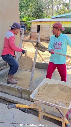 Foreman Worker in Action #seputarbangunan #construction #constructiontips