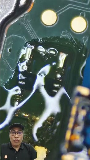 how to remove the battery connector #viral #smartphone #howtoservicep #automobile #repair #solder...