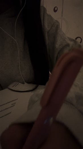 This is my favorite app it really helps me get through my finals! benefits of the studix.app 1. AI‑powered study support Studix uses artificial intelligence to help with learning and studying — meaning it’s designed to enhance your ability to learn efficiently. 2. Focused study environment Instead of juggling multiple apps or windows, Studix gives you one unified workspace where you can keep your study materials more organized and reduce distractions. 3. PDF support & document interaction You ca