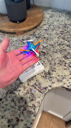Worlds smallest RC drone 🤷🏼‍♂️✅💪🏼 #rc #rcdrone #minidrone #tiktokshopcreatorpicks