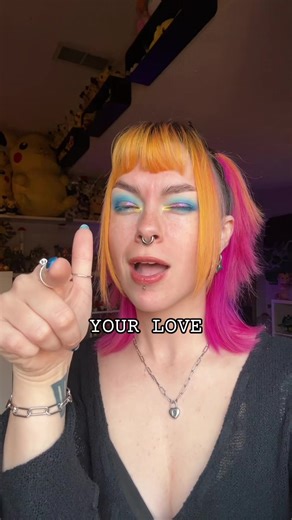 there are two wolves inside of me, one is a lover girl and the other one is a hater lol - #alt #fyp #hayleywilliams #alttok