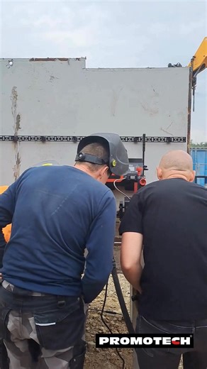 🦎#PROMOTECH LIZARD welding tractor in action – this time in Poland 🇵🇱 🇵🇱 ✅ The test involved out-of-position butt welding using the optional flexible magnetic track - 🧲 – a quick and easy-to-install solution 💪 LIZARD allows multi-positional welding of both fillet and butt welds, in horizontal ➡️ or vertical ⬆️ positions. ✅ For both continuous 🔁 and stitch⏸️ welding ✅ Full-speed travel between stitches for maximum productivity ✅ Closed-loop speed control for uniform heat input ✅ Up to 40