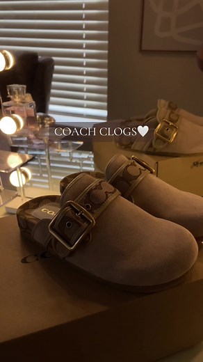 Styling Coach Clogs for Fall | Coach Shoes and Outfits