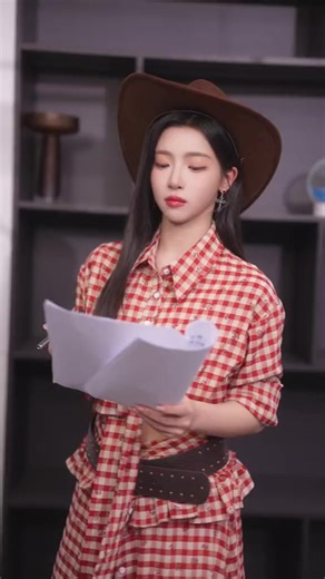 Bản Ngã Đẹp Như Tiên Nữ Trong Phim Ngắn