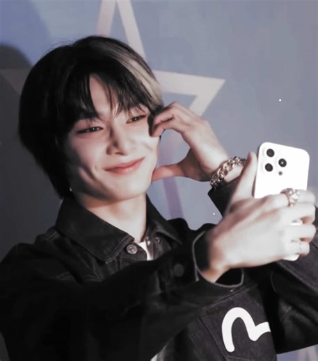 #jeongin ❤︎⊹. — TYSM FOR 1K!! 🥹 (this song makes me so nostalgic) would you guys want me to do an innie scp? cc panning:: sweetlydevoted #jeonginedit #straykids #fyp #viral jeongin soft edit stray kids edit kpop edit