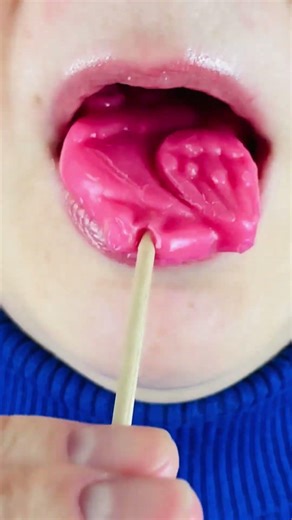 asmr PINK PARROT Lollipop eating sounds mukbang food