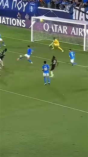 They make football look like easy #football #soccerplayer #ronaldino #footballleague #footballtricks