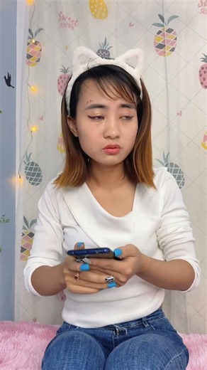My cat give me a new phone #shorts #cat #cats