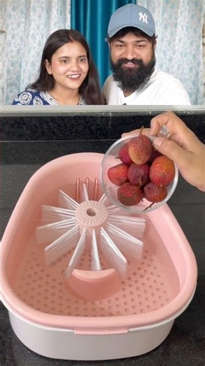 Viral Fruit Washer Spinner 🍓 | Fruits Wash & Dry in Seconds! | Amazon Kitchen Gadget #shorts