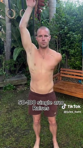 Comment “FLOW” and I’ll send you the 18-min follow-along. This is one of the most underrated daily practices to tighten your waist, fire up your metabolism, and flush inflammation out of your body, while actually reconnecting to it. Why it works: • Stimulates your lymphatic system → better drainage, less bloat • Activates your fascia → more mobility, less pain, faster recovery • Improves circulation → warmer core, higher energy, better fat burn • Regulates your nervous system → you feel lighter,