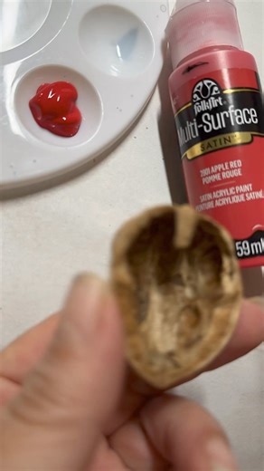 Let’s turn some walnut shells into the cutest ladybugs. This is an easy fun craft #crafty #natureart #walnutshells #acrylicpainting #crafts #painting #artreels #paintwithme #painting #crafting #ladybug #lorybugrocks #gardenart | Lorybugrocks