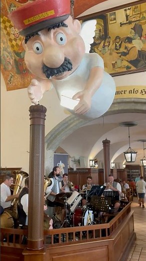 Inside Munich’s Hofbräuhaus 🍺 | Oktoberfest Is Almost Here!
