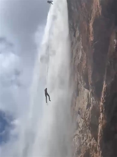 Pushing boundaries at the magnificent Sipi Falls. 🌊🏔️ Abseiling beside a 100-meter waterfall isn't just about the descent; it's about the perspective you gain when you step out of your comfort zone. Uganda’s heritage and natural beauty never cease to amaze me. #SipiFalls #Abseiling #VisitUganda #AdventureTravel #Kapchorwa #ExploreUganda #BucketList