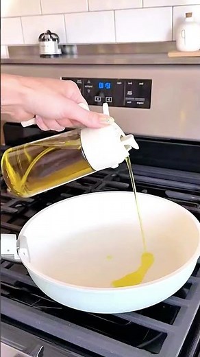 2-in-1 Oil Sprayer | Easy, Mess-Free Cooking for Air Fryers & Salads