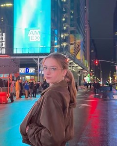 Jayden Bartels on Instagram: "👩‍🚀 ⪩⪨🍕シ🍦"