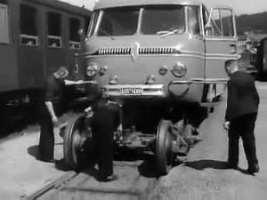 125K views · 953 reactions | Time to get your Bus on the rails. #Vintage #Buses #Transport #Railways | Vintage et Industrial | Facebook