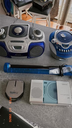 Encuentra Electrónicos Retro y Estilo Y2K