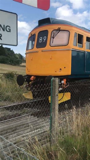 Class 33 thrash at Swanage Railway