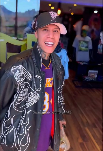 Santa Fe Klan llegando a su barrio... #SantaFeKlan #guanajuato | santa fe klan