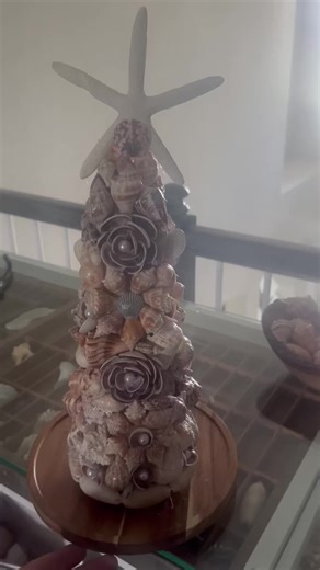 Shell flower tree!! Available at https://coastalseashelldecor.etsy.com. #beach #shelltree #coastalseashelldecor #florida
