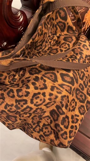 Alice white and Nancy coco (@alice.white.and.na)’s videos with 原創音樂 - Alice white and Nancy coco