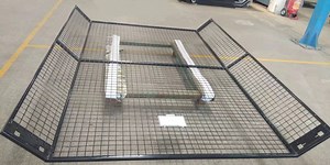 [Hot Item] Powder Coated Black Color Guard Mesh Light Steel Structures