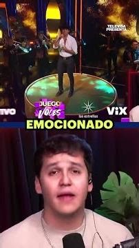 Roy sang at the top of his lungs with Ernesto D'alessio ‘El Color de tus ojos’ by Banda MS