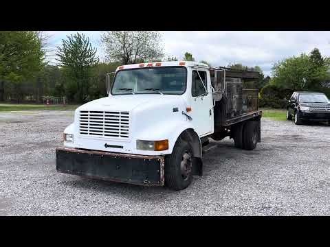 Lot 1115 1999 International 4700 Truck, https://www.EdinburgAuction.com