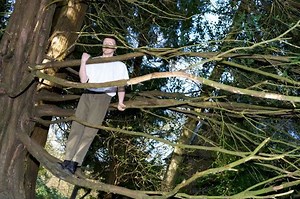 Robin Richards Wrestles With Internal Dialogues On 'Ossia' | News | Clash Magazine Music News, Reviews & Interviews