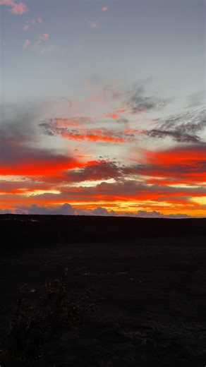sunrise yesterday was one for the books! a cheshire cat moon. gorgeous pinky clouds. and of course 800' lava fountains from tutu pele!!! ❤️🌋🔥🍒 #sunrise #episode33 #kilauea #kilaueavolcano #lava #floorislava #treeehousechicks #foryou | Kelli Veras