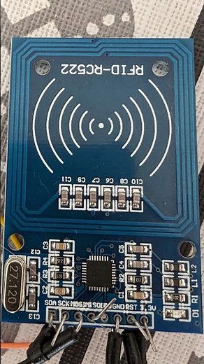 Proyecto de barrera de parking con Arduino, utilizando la tarjeta RFID y un Servomotor 🚗