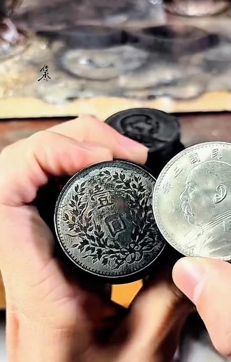 Coin minting in action 🪙Every strike creates precision