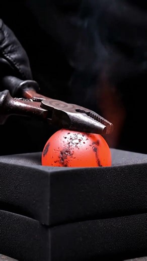 1000°C hot Ball vs. Memory Foam! 😱 #asmr #satisfying #shorts