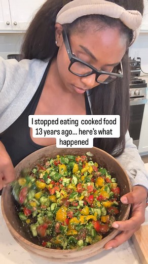 Salad Base: • Diced cucumbers • Diced red bell pepper • Diced yellow bell pepper • Diced cherry tomatoes • Fresh parsley • Hemp seeds Lemon-Date Dressing: • Juice of 1–2 lemons • 2–3 dates • 1 clove garlic (Salt to taste is optional for beginners) Blend until creamy. Pour the dressing over the veggies and let it sit 10–20 min so everything melts together. It tastes even better after it marinates. | Rawandradiant