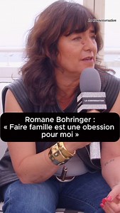 LE MÉDIA ART & CULTURE 🎧 on Instagram: "FAIRE FAMILLE @romanebohringerofficiel témoigne à quel point l’idée de construire une famille a été la quête de son existence ! Elle est venue au @festivaldecannes pour présenter son film "Dites-lui que je l’aime", qui évoque les mères défaillantes et les enfances brisées… Retrouvez la conversation complète dans la bio 🎧✨ Journaliste @mathilde.lls 🎙️ Réalisatrices @lou.gdrd @marryypics 🎥 #laconversation #romanebohringer #enfancebrisée"